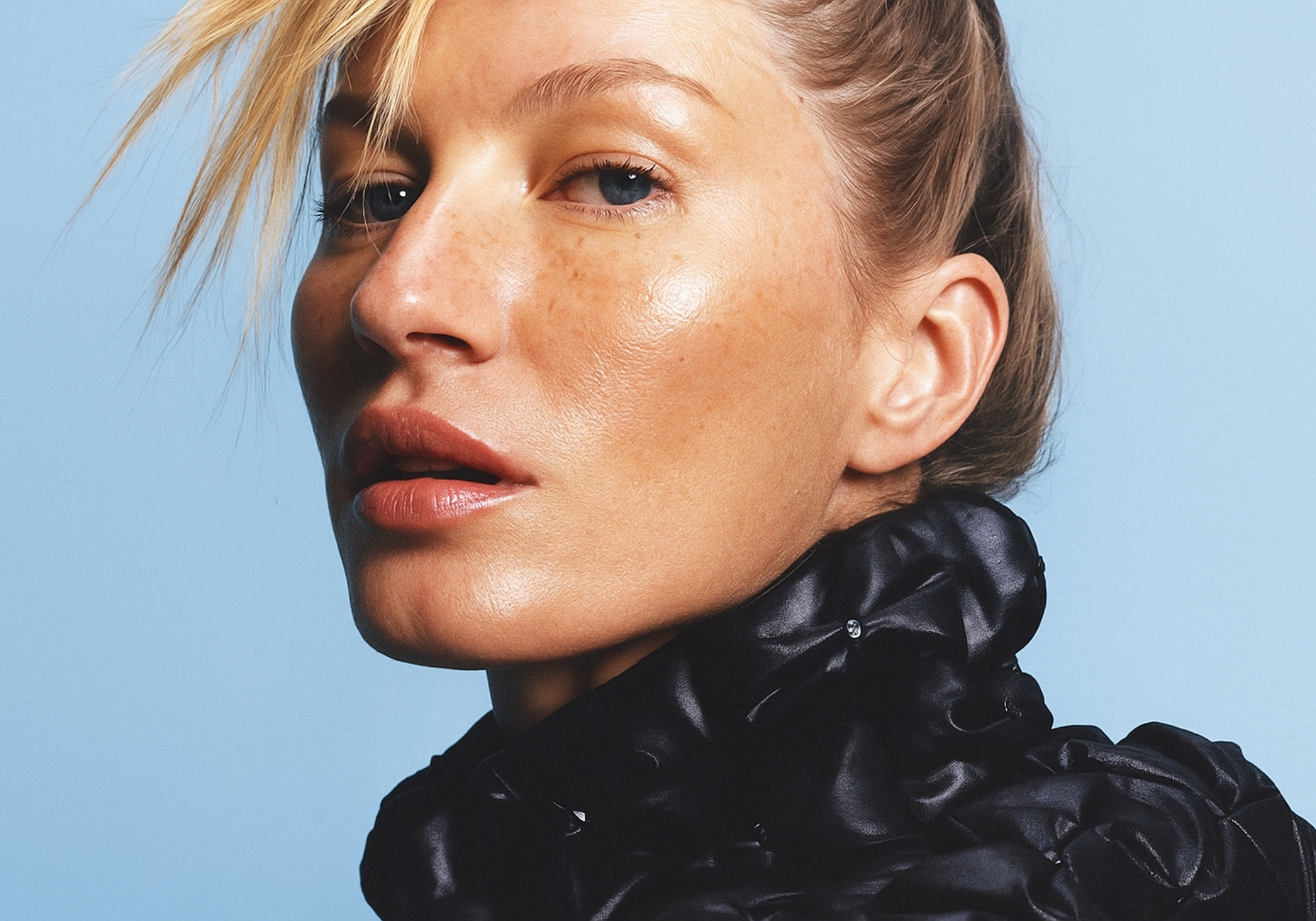 Cosmeceutical vs. Pharmacy Skincare: What’s the Real Difference?